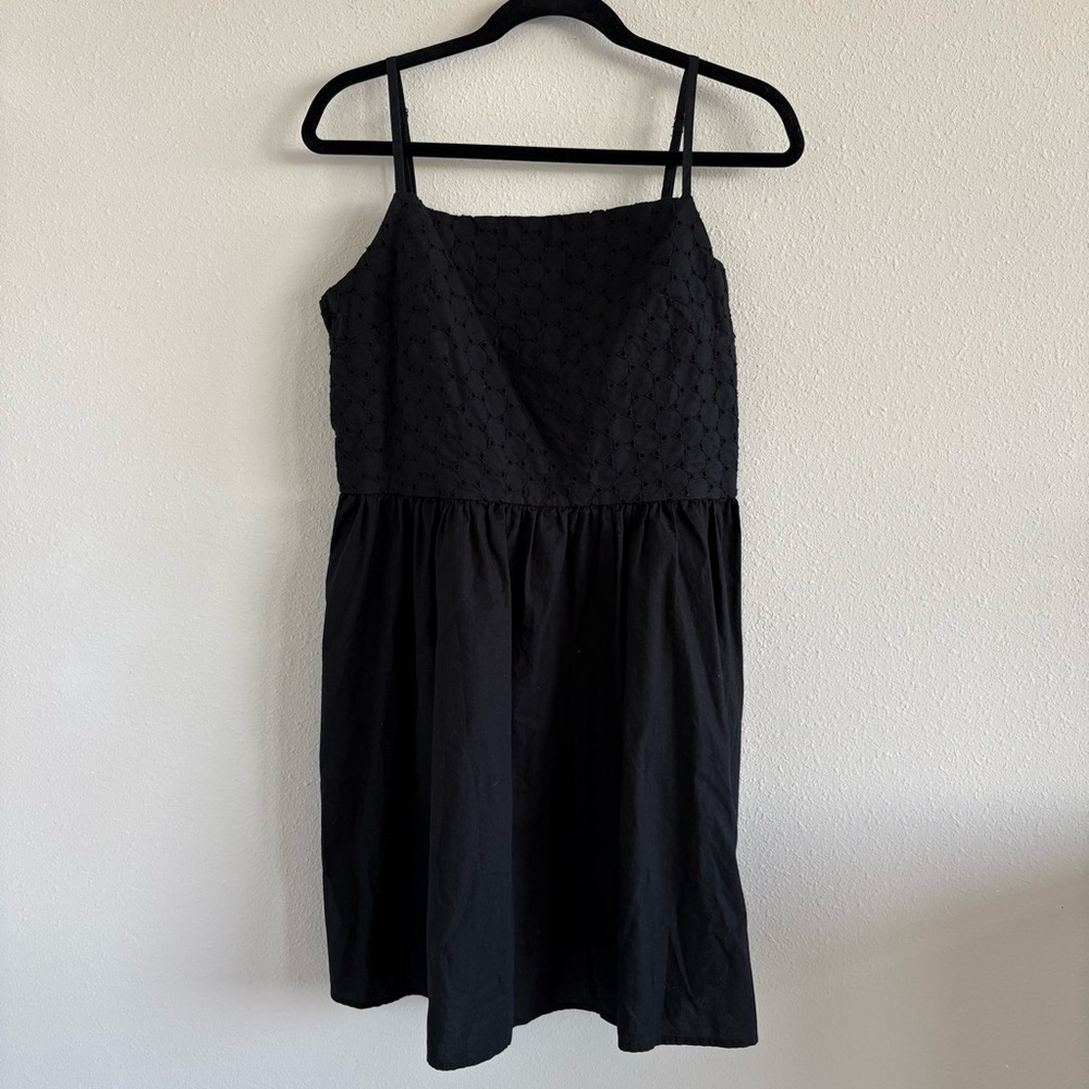 Gap Eyelet dress